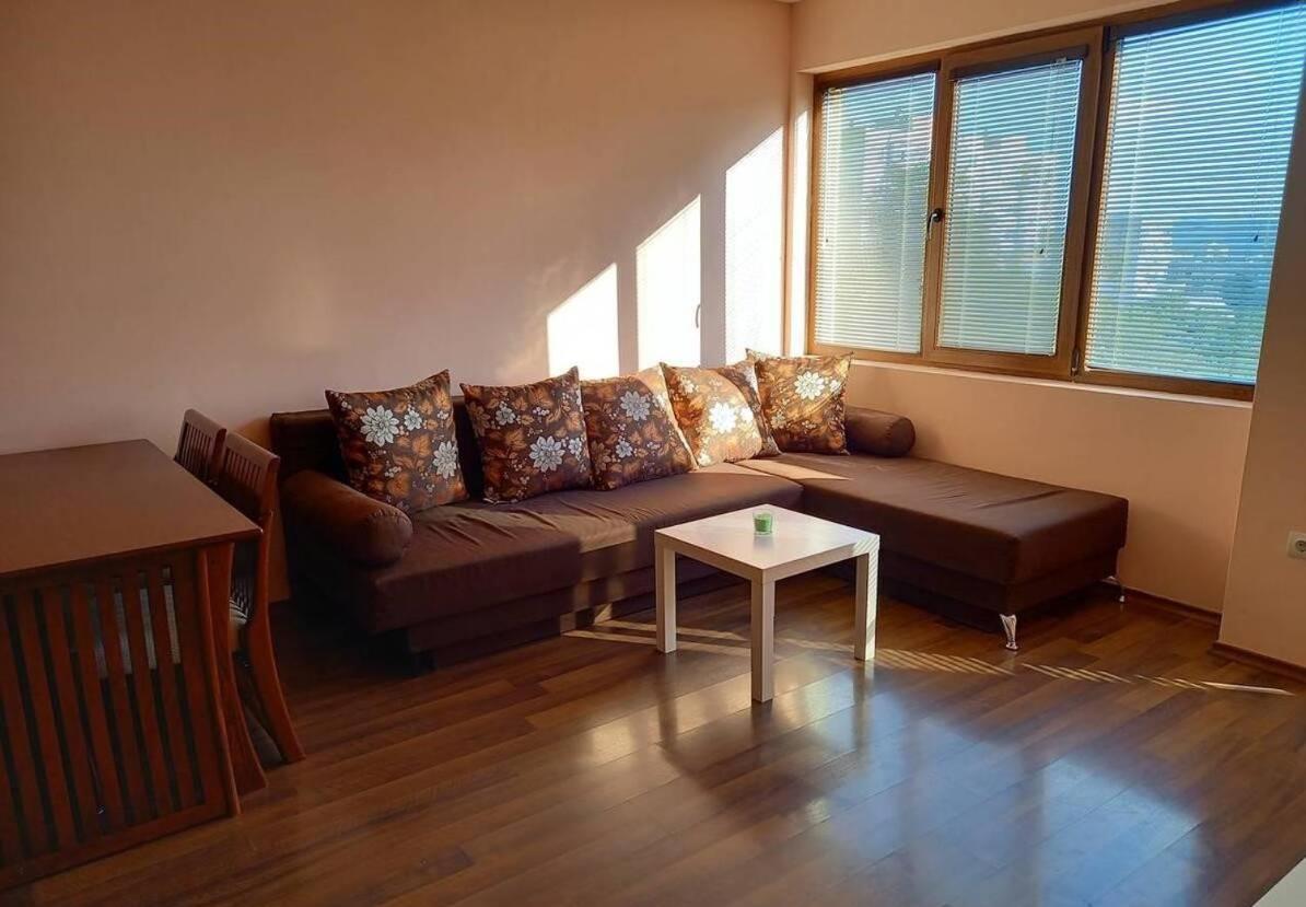 Апартамент Романтика Varna Extérieur photo