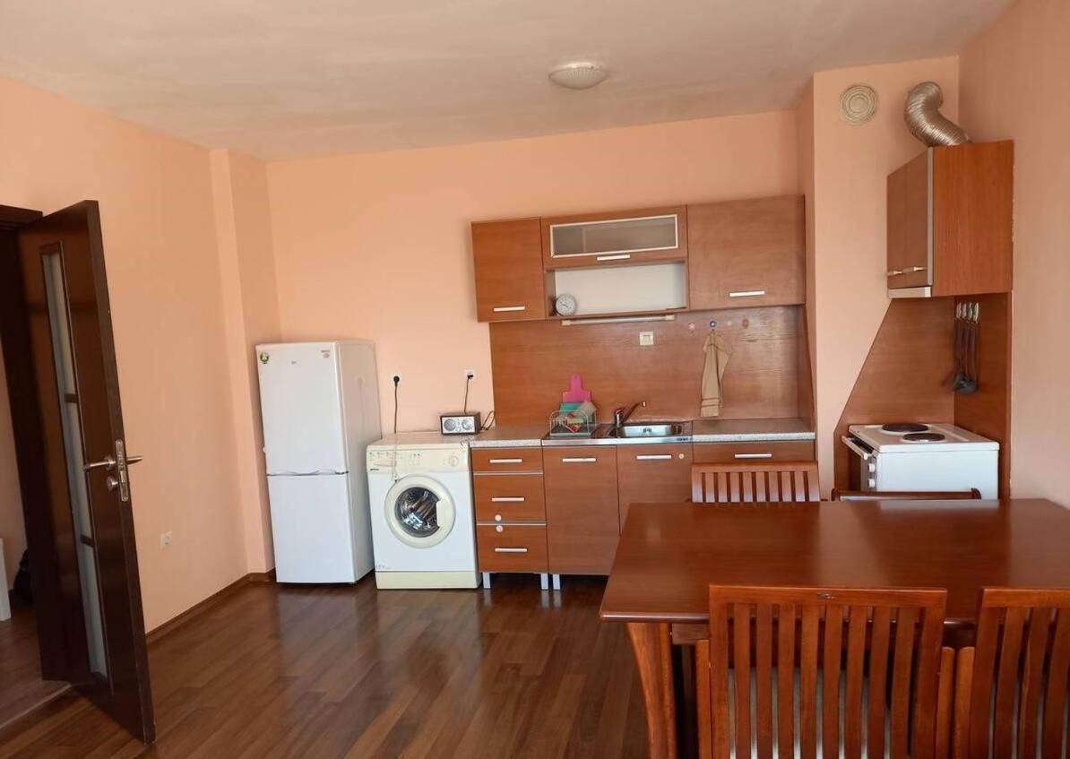 Апартамент Романтика Varna Extérieur photo