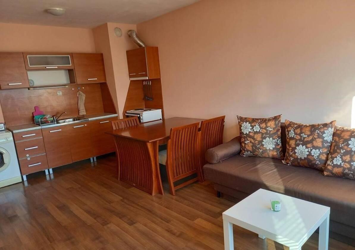 Апартамент Романтика Varna Extérieur photo